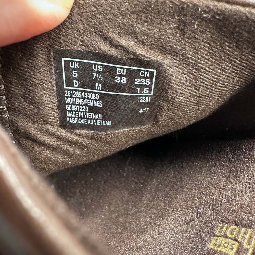 Clarks‎  - Picture 5 of 6